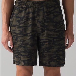 Men’s Camo Lululemon Shorts with Liner size L